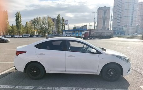 Hyundai Solaris II рестайлинг, 2018 год, 1 300 000 рублей, 4 фотография