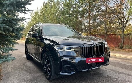 BMW X7, 2021 год, 8 950 000 рублей, 3 фотография