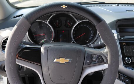 Chevrolet Cruze II, 2010 год, 750 000 рублей, 7 фотография