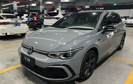 Volkswagen Golf VIII, 2023 год, 2 200 000 рублей, 1 фотография