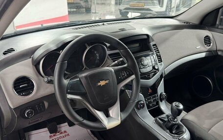 Chevrolet Cruze II, 2011 год, 599 000 рублей, 8 фотография