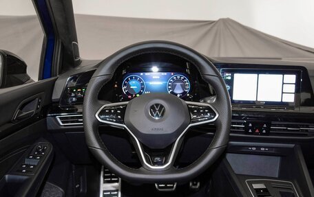 Volkswagen Golf VIII, 2023 год, 2 200 000 рублей, 9 фотография