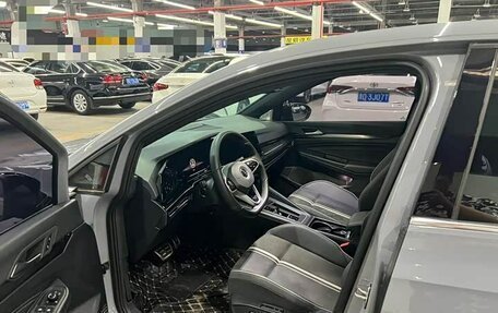 Volkswagen Golf VIII, 2023 год, 2 200 000 рублей, 7 фотография