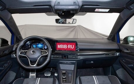 Volkswagen Golf VIII, 2023 год, 2 200 000 рублей, 8 фотография
