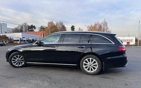 Mercedes-Benz E-Класс, 2019 год, 2 990 000 рублей, 5 фотография