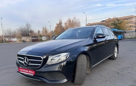 Mercedes-Benz E-Класс, 2019 год, 2 990 000 рублей, 2 фотография