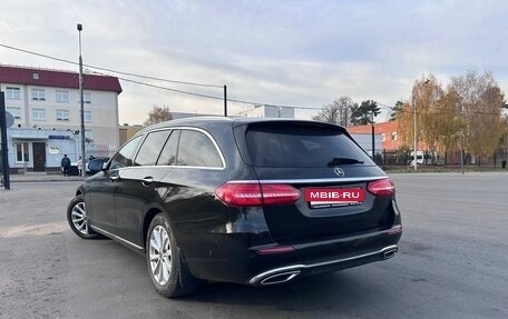 Mercedes-Benz E-Класс, 2019 год, 2 990 000 рублей, 4 фотография
