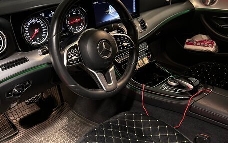 Mercedes-Benz E-Класс, 2019 год, 2 990 000 рублей, 16 фотография