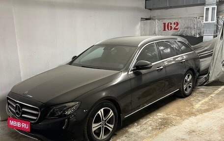 Mercedes-Benz E-Класс, 2019 год, 2 990 000 рублей, 17 фотография