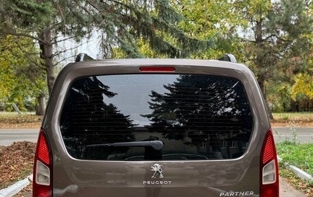 Peugeot Partner II рестайлинг 2, 2012 год, 650 000 рублей, 8 фотография