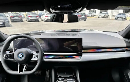 BMW 5 серия, 2025 год, 7 540 000 рублей, 10 фотография