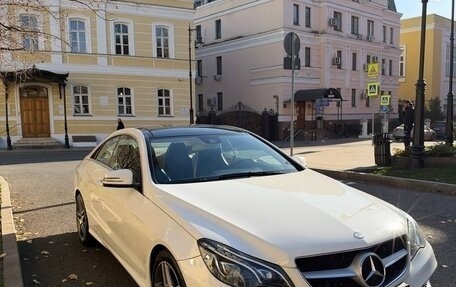 Mercedes-Benz E-Класс, 2014 год, 2 900 000 рублей, 4 фотография