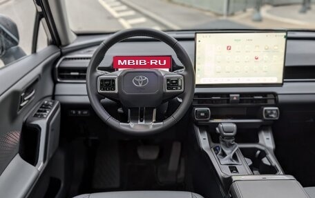 Toyota RAV4, 2026 год, 4 180 000 рублей, 10 фотография