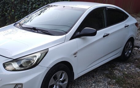 Hyundai Solaris II рестайлинг, 2014 год, 750 000 рублей, 15 фотография