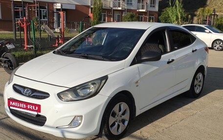 Hyundai Solaris II рестайлинг, 2014 год, 750 000 рублей, 14 фотография