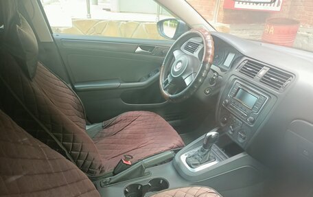 Volkswagen Jetta VII, 2014 год, 910 000 рублей, 3 фотография
