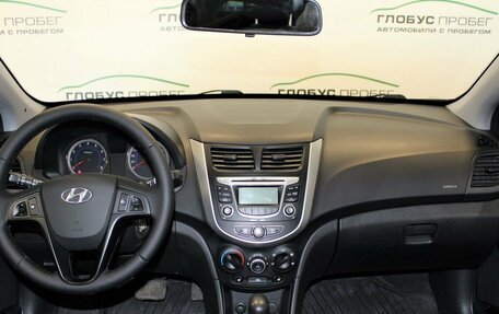 Hyundai Solaris II рестайлинг, 2011 год, 820 000 рублей, 4 фотография