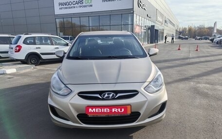 Hyundai Solaris II рестайлинг, 2011 год, 880 000 рублей, 2 фотография