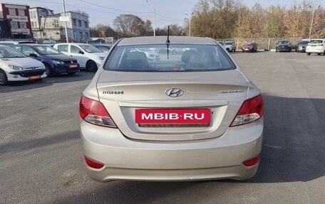 Hyundai Solaris II рестайлинг, 2011 год, 880 000 рублей, 6 фотография