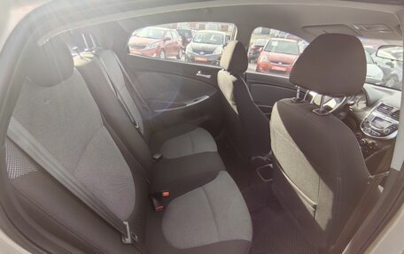 Hyundai Solaris II рестайлинг, 2011 год, 880 000 рублей, 18 фотография