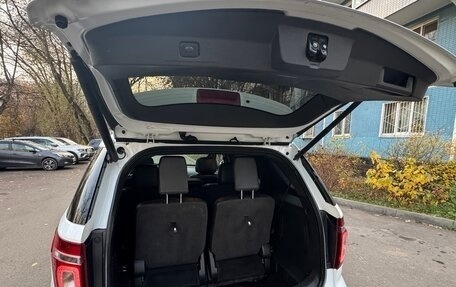 Ford Explorer V рестайлинг, 2013 год, 1 375 000 рублей, 10 фотография