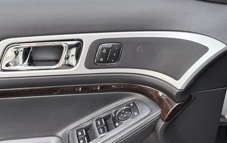 Ford Explorer V рестайлинг, 2013 год, 1 375 000 рублей, 20 фотография