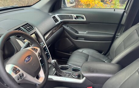 Ford Explorer V рестайлинг, 2013 год, 1 375 000 рублей, 23 фотография