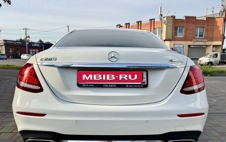 Mercedes-Benz E-Класс, 2019 год, 3 395 000 рублей, 19 фотография