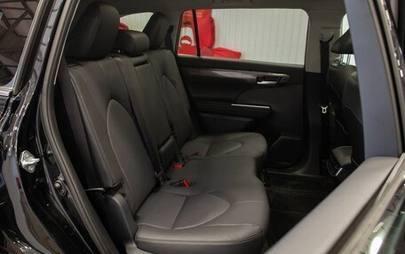 Toyota Highlander, 2026 год, 5 480 000 рублей, 33 фотография