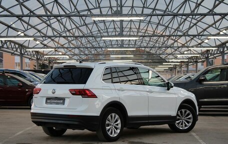 Volkswagen Tiguan II, 2018 год, 2 350 000 рублей, 5 фотография