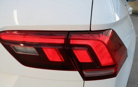 Volkswagen Tiguan II, 2018 год, 2 350 000 рублей, 18 фотография