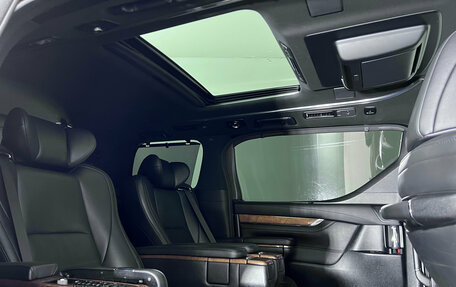 Toyota Alphard III, 2016 год, 3 350 000 рублей, 17 фотография