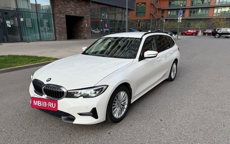 BMW 3 серия, 2019 год, 2 800 000 рублей, 2 фотография