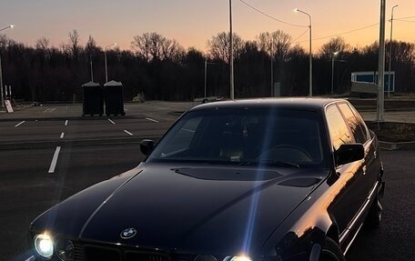 BMW 7 серия, 1993 год, 850 000 рублей, 3 фотография
