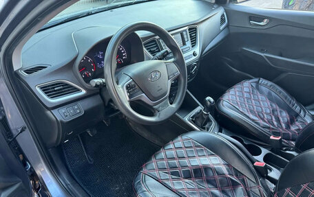 Hyundai Solaris II рестайлинг, 2017 год, 850 000 рублей, 9 фотография