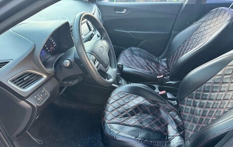 Hyundai Solaris II рестайлинг, 2017 год, 850 000 рублей, 10 фотография