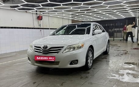Toyota Camry, 2011 год, 1 275 000 рублей, 2 фотография
