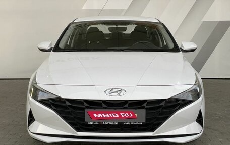Hyundai Elantra, 2022 год, 1 988 000 рублей, 2 фотография