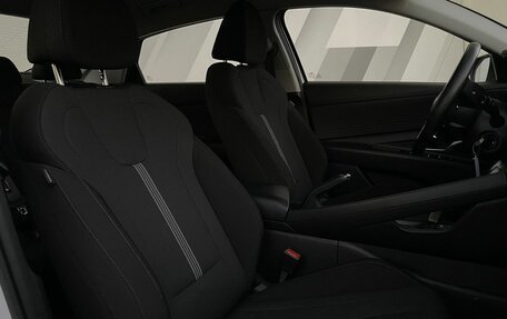Hyundai Elantra, 2022 год, 1 988 000 рублей, 22 фотография