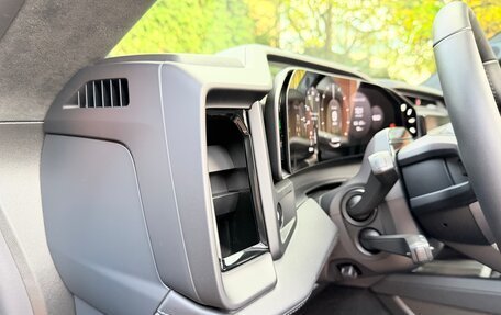 Porsche Cayenne, 2026 год, 35 000 000 рублей, 13 фотография