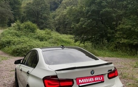 BMW 3 серия, 2018 год, 1 800 000 рублей, 2 фотография