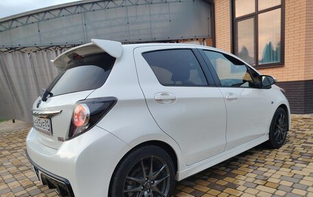 Toyota Vitz, 2015 год, 1 150 000 рублей, 3 фотография