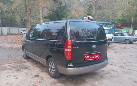 Hyundai H-1 II рестайлинг, 2021 год, 4 300 000 рублей, 4 фотография
