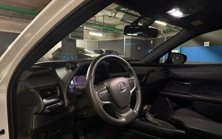 Lexus UX I, 2020 год, 3 050 000 рублей, 9 фотография