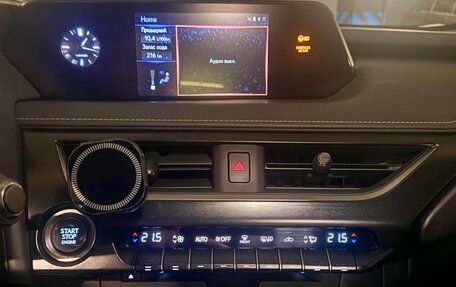 Lexus UX I, 2020 год, 3 050 000 рублей, 17 фотография