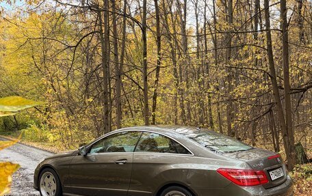 Mercedes-Benz E-Класс, 2012 год, 1 290 000 рублей, 7 фотография