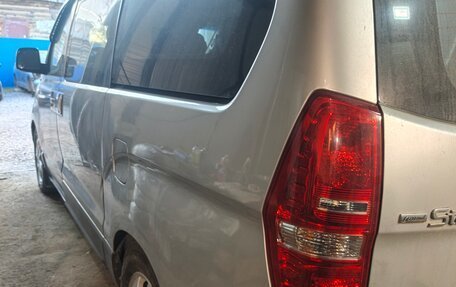 Hyundai Grand Starex Grand Starex I рестайлинг 2, 2008 год, 1 650 000 рублей, 18 фотография