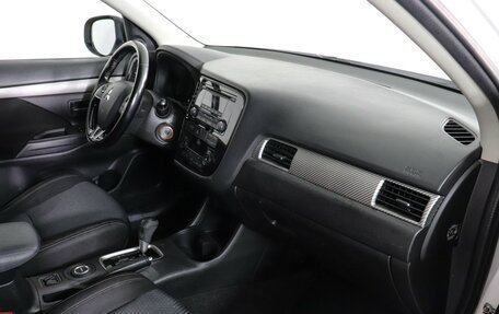 Mitsubishi Outlander III рестайлинг 3, 2016 год, 1 727 000 рублей, 4 фотография