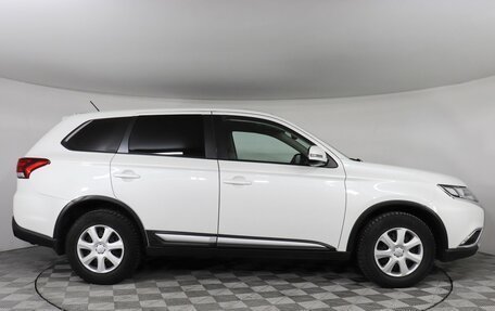 Mitsubishi Outlander III рестайлинг 3, 2016 год, 1 727 000 рублей, 7 фотография