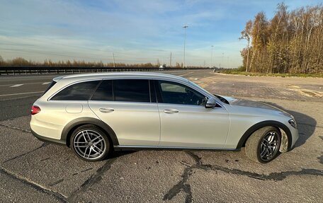 Mercedes-Benz E-Класс, 2017 год, 2 800 000 рублей, 11 фотография